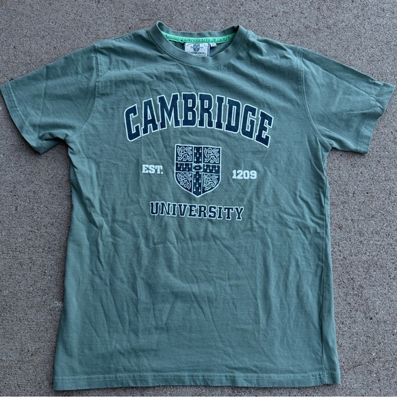 Cambridge University Official Campus Green T Shirt M‎ Crest England UK Cotton - Picture 2 of 8